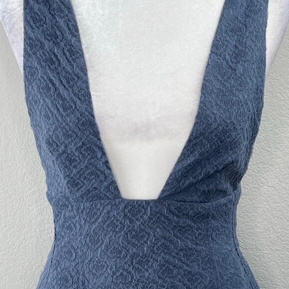 Revolve WeWoreWhat Grey Textured Knit Plunge V-Neck Sleeveless Mini Dress 6 NWT - Picture 6 of 15